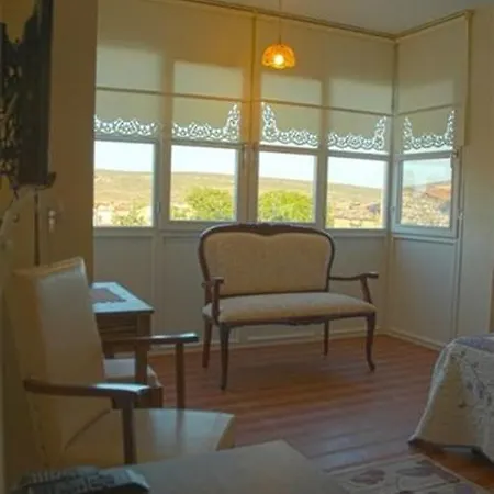 Konukevi Mor Salkim Konagi Alaçatı