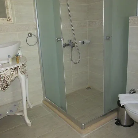 Konukevi Mor Salkim Konagi 2*