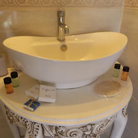 Konukevi Mor Salkim Konagi 2*