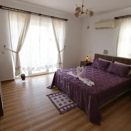 Mor Salkim Konagi بيت ضيافة ألاتشاتي